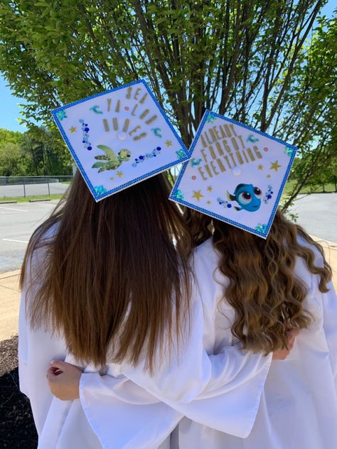 Best Friend Cap Ideas For Graduation, Grad Cap Ideas Best Friends, Graduation Cap Designs For Best Friends, Trio Graduation Caps, Matching Grad Caps For Best Friends, Graduation Cap Designs Best Friends, Duo Graduation Cap, Best Friend Grad Caps, Matching Graduation Caps Best Friend