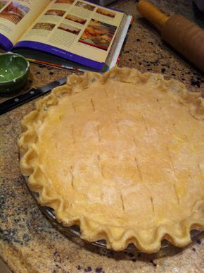 Pioneer Woman's Chicken Pot Pie: The BEST chicken pot pie recipe I have ever made! Super easy to make Pioneer Woman Chicken Pot Pie, The Best Chicken Pot Pie, Pioneer Woman Chicken, Ree Drummond Recipes, Best Chicken Pot Pie, Savoury Pies, Chicken Pot Pie Recipe, Lent Recipes, Pot Pie Recipe