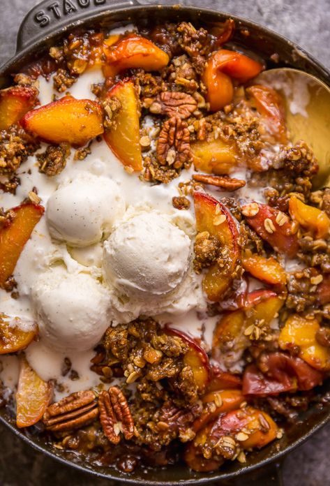 Bourbon Dessert, Skillet Desserts, Peach Crisp Recipe, Frozen Peaches, Baker By Nature, Peach Crisp, Skillet Recipes, Buttered Noodles, Peach Desserts