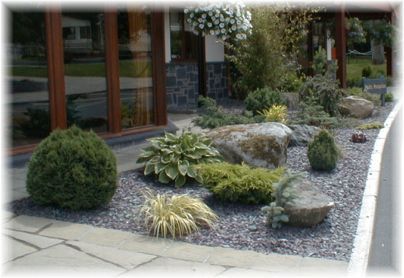 Slate Rock Landscaping, Small Front Garden, Small Front Garden Ideas, Engraving Gifts, Slate Garden, Slate Rock, Small Front Gardens, Water Feature Wall, Garden Walls