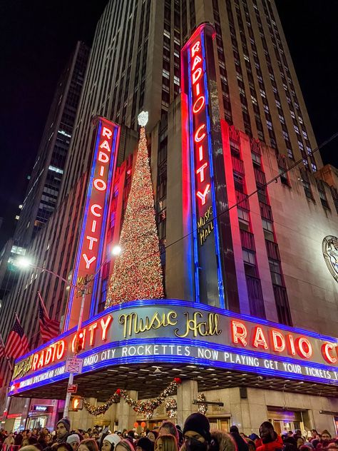 Rockettes Radio CIty New York City Christmas 3 Days In New York, New York Sightseeing, Rockettes Christmas, New York In December, The Rockettes, Nyc In December, York Things To Do, Nyc Vacation, New York Broadway