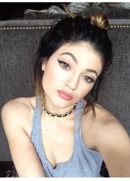 Kylie jenner, hair up kinda day Kylie Jenner 2014, Maquillaje Kylie Jenner, Moda Kylie Jenner, Style Kylie Jenner, Mac Whirl, Kily Jenner, Stile Kylie Jenner, Kardashian Kylie Jenner, Kylie Jenner Lips