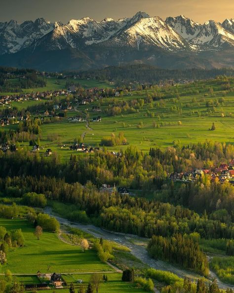 Jarek Hareza | Before sunset #slovensko #slovakia #epic #sunrise #sunset #view #viewfromthetop #nature #love #travel #morning #mountains #mountspirit… | Instagram Slovakia Aesthetic, Slovakia Travel, Twenty Twenty, House In Nature, Mountain Photos, Sunset View, Flowers Summer, Before Sunset, Love Travel