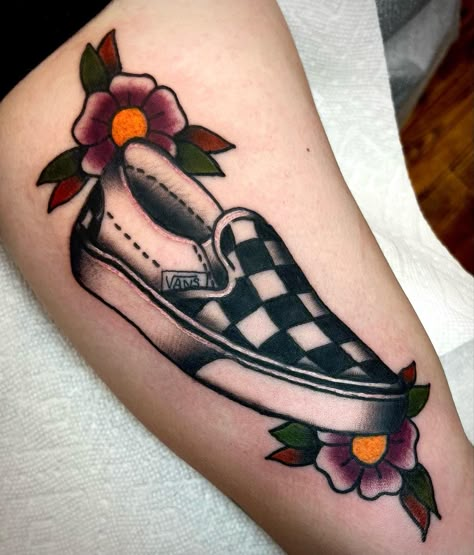 Vans Shoe Tattoo, Vans Tattoo Ideas, Moped Tattoo, Checkerboard Tattoo, Checkered Tattoo, Vans Tattoo, Shoe Tattoo, Old School Ink, Shoe Tattoos