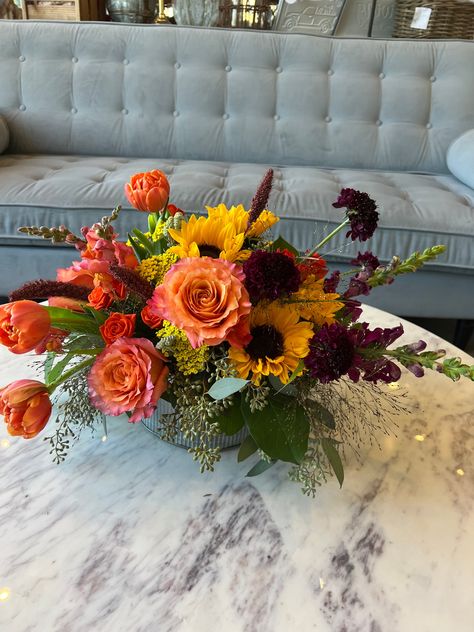 "Fall is my favorite" - Me (Amy Austin) 😆🍁  #fallflowers #favoriteseason #provoflorist #provoflowers Fall Floral Centerpieces, Online Flower Shop, Fall Flower Arrangements, Dish Garden, Floral Centerpiece, Flower Studio, Modern Vase, Floral Centerpieces, Fall Floral