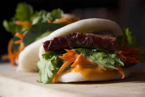 #Beef #Brisket Steamed Sliders #StreetFood #FoodTruck #MomosAndBuns Hoisin Duck, Bao Recipe, Steam Oven Recipes, Office Catering, Lunch Meeting, Combi Oven, Duck Breast, Meeting Ideas, Bao Buns