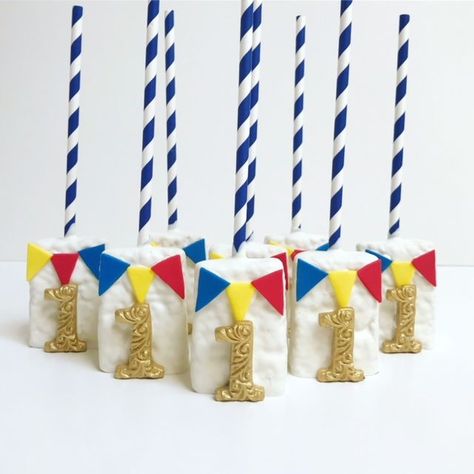 Carnival Rice Krispy Treats, Circus Cake Pops, Circus Treats, Rice Krispies Pops, Carnival Birthday Theme, Luca Birthday, Carnival Party Favors, Baby Boy Birthday Themes, Rice Treats