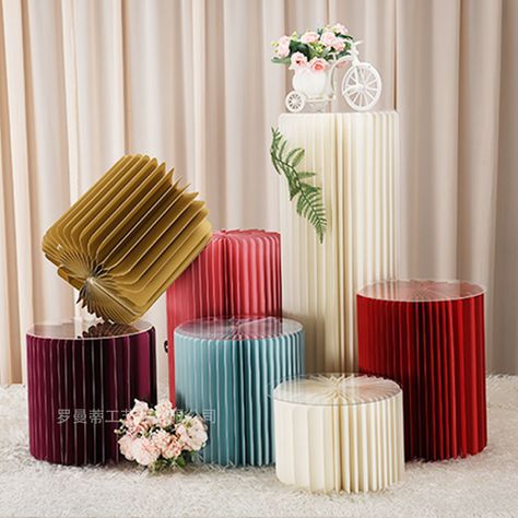 New wedding props folded cylindrical dessert table paper Roman column road ornaments birthday party layo https://m.alibaba.com/product/1600760245956/New-wedding-props-folded-cylindrical-dessert.html?__sceneInfo={"cacheTime":"1800000","type":"appDetailShare"} Origami Display, Window Wedding Decor, Dessert Table Decor, Roman Columns, Wedding Display, Buy Cake, Wedding Cake Stands, Led Decor, Wedding Props