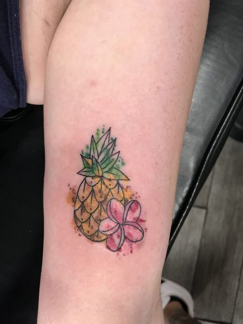 Pinapple Tattoos, Tattoo Ideas For Couples, Maui Tattoo, Leopard Print Tattoos, Hawaii Tattoos, Pineapple Tattoo, Vegas Tattoo, Black And White Roses, Latest Tattoos