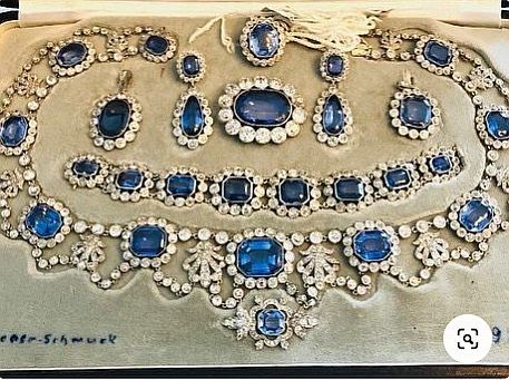 Sapphire Parure, Bandeau Tiara, Royal Crown Jewels, Arabic Jewelry, Georgian Jewelry, Historical Jewellery, Vintage Fine Jewelry, Chanel Earrings, Royal Jewels