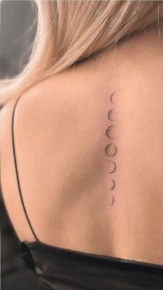 Moon Libra Tattoo, Spine Moon Tattoo, Different Types Of Tattoos Style, Back Moon Tattoo, Back Dimple Tattoo, Back Tattoo Moon, Lunar Tattoo, Minimalist Tattoos For Women, Stargazing Tattoo