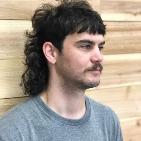 Curly Flow Men, Matthew Mcconaughey Hair, The Flow Haircut, Curly Mullet Men, Mens Hair Long, Flow Hairstyle Men, Man's Hairstyle, Hairstyles Mullet, Flow Haircut