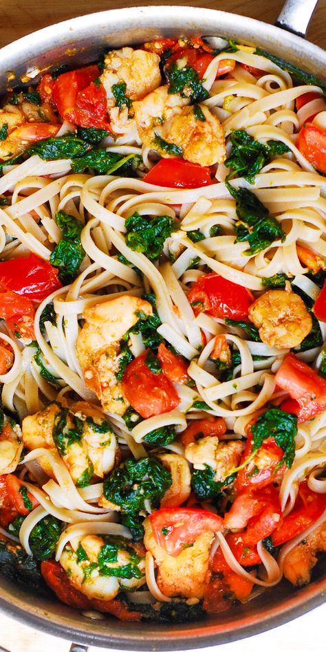 Shrimp Pasta With Tomatoes, Pasta With Tomatoes, Dinner Family, Seafood Pasta Recipes, Shrimp Recipes For Dinner, Garlic Butter Sauce, Shrimp Recipes Easy, Pasta Dinners, Shrimp Pasta Recipes