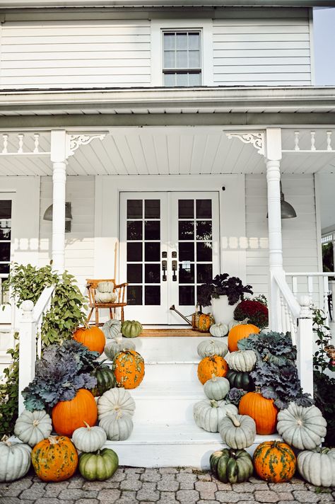 Kale & Pumpkin Porch Steps - Liz Marie Blog Farmhouse Fall Porch, Fall Kitchen Table, Fall Color Pallet, Farmhouse Decor Hobby Lobby, Pumpkin Porch, Liz Marie, Porch Pumpkins, Fresh Farmhouse, Liz Marie Blog