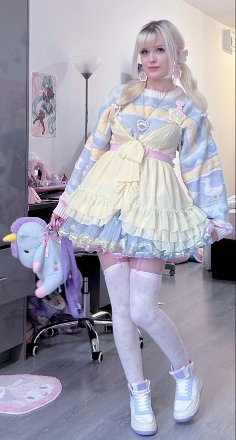 Decora Kei Outfits, Decora Fashion Outfits, Decora Kei Fashion, Clowncore Outfit, Cute Pastel Outfits, Cute Kawaii Outfits, Fairy Kei Fashion, Harajuku Clothes, Kei Fashion