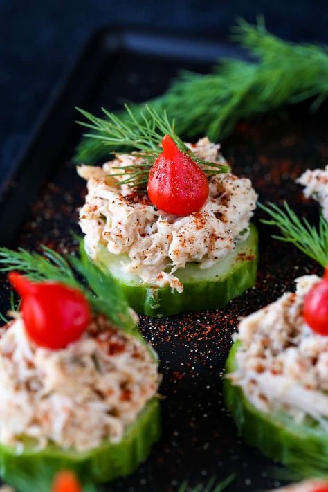 Crab Salad Appetizers | Low Carb Party Appetizer Idea Easy Party Finger Food, Finger Foods Easy Party, Salad Low Carb, Party Finger Food, Bacon Wrapped Appetizers, Crab Appetizer, Christmas Appetizers Easy, Crab Salad Recipe, Bacon Appetizers