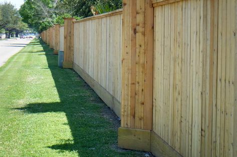 How to Fix a Gap Under a Fence or Gate: 6 Ideas Gaps Under Fence Ideas, Fence Edging Ideas, Fence Gardening, Fence Edging, Privacy Landscaping Backyard, Backyard Aesthetic, Decking Fence, Fence Decorations, Porch Landscaping