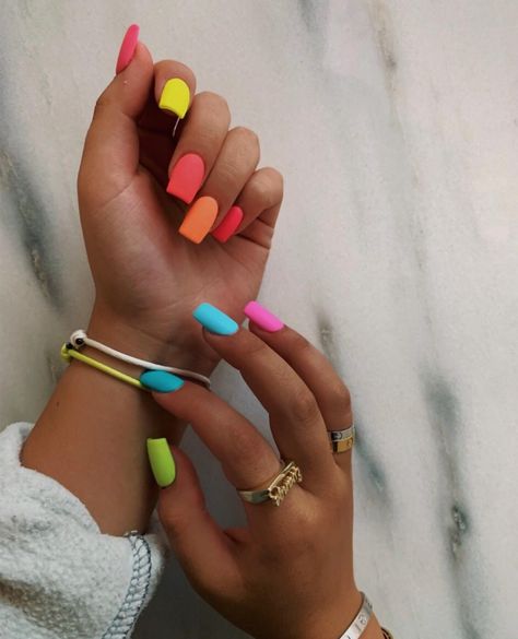 Multicolored Nails, Ten Nails, Makeup Nails Designs, Solid Color Nails, Colorful Nails, Cute Acrylic Nail Designs, Nails 2021, Manicure Ideas, Summer Acrylic Nails