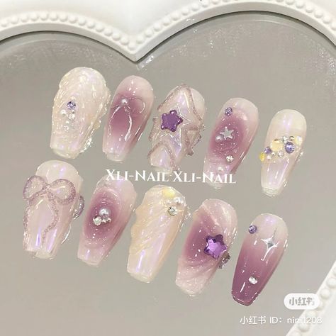 Purple Coquette Nails, Belle Nails, Classy Nail Art Ideas, Tape Nail Art, Unique Nail Art, Eye Nail Art, Lilac Nails, Fake Nails Designs, Pretty Nail Colors