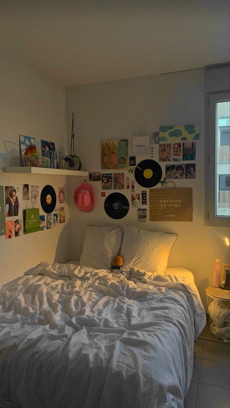 Camila + Core + Aesthetic, Julia + Core + Aesthetic, Bedroom Sunset, Pinterest Bedroom, Aesthetic Room Ideas, Sunset Aesthetic, Cozy Aesthetic, Aesthetic Rooms, Pretty Room