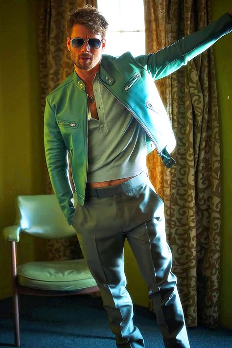 Glen Powell | Hollywood Reporter | May 22, 2024 | 📷 Guy Aroch Glenn Powell, Christian Louboutin Loafers, Tom Ford Jacket, Guy Aroch, Versace Leather Jacket, Artistic Fashion, Armani Blazer, Fashion Director, Glen Powell