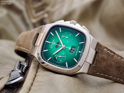 Glashütte Original Seventies Chronograph Panorama Date Green Dial Louis Moinet, Glashutte Original, Seiko 5 Sports, Seiko 5, Hand Watch, Patek Philippe Nautilus, Stylish Watches, Dive Watches, Patek Philippe