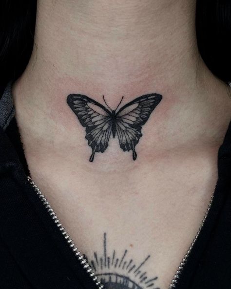 Butterfly Throat Tattoos Women, Neck Tattoo Designs For Women, Tattoo Papillon, Front Neck Tattoo, Neck Tattoo Ideas, Butterfly Neck Tattoo, Small Chest Tattoos, Throat Tattoo, Flower Wrist Tattoos