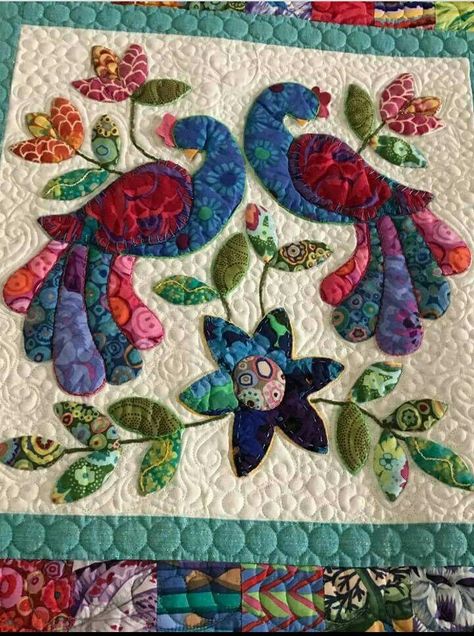 Wall Hangings Ideas, Caswell Quilt, Appliqué Patterns, Quilting Applique, Applique Ideas, Bird Applique, Flower Quilts, Wool Quilts, Bird Quilt