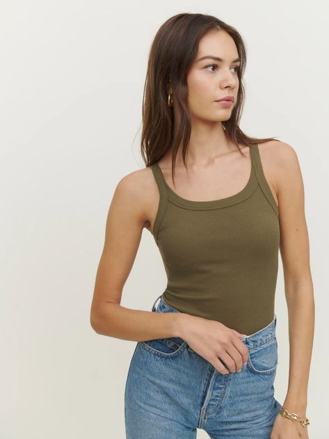 School 2021, Strappy Top, Green Tank, Long Jeans, Ribbed Tank Tops, Tank Top Designs, Strap Tops, Fitted Bodice, Colored Jeans