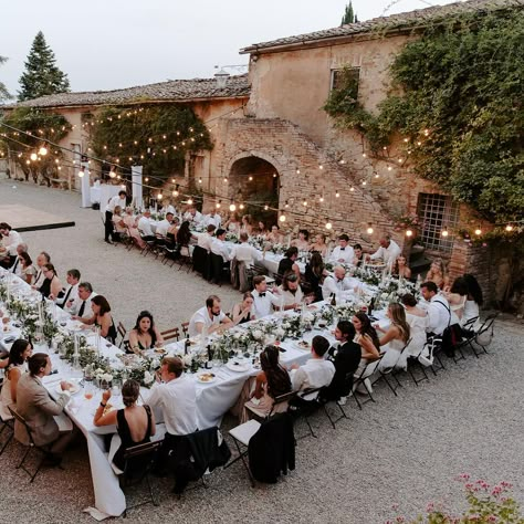 Italian Airbnb Wedding, Ischia Italy Wedding, Italian Villa Wedding Tuscany Italy, Portugal Wedding Aesthetic, Italian Villa Wedding Decor, European Villa Wedding, Villa Catignano Wedding, Classic Italian Wedding Aesthetic, Italian Winery Wedding