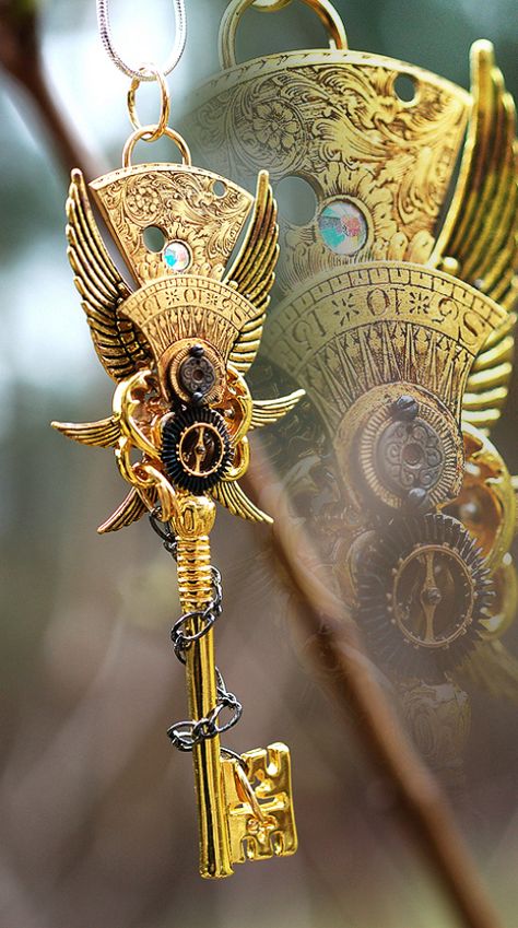 30+ Intricate & Cryptic Key Designs Key Designs, Steampunk Key, Golden Key, Old Keys, Key Jewelry, Antique Keys, Keys Art, Magical Jewelry, Key To My Heart