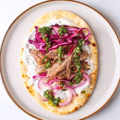 Pulled Lamb Flatbreads with Pickled Red Cabbage, Minted Chimichurri and a Herb Yoghurt - Fork and Twist Pulled Lamb Recipes, Lamb Wraps, Lamb Sandwich, Greek Chicken Gyros, Easy Greek Chicken, Pulled Lamb, Pickled Red Cabbage, Lamb Gyros, Spring Menu