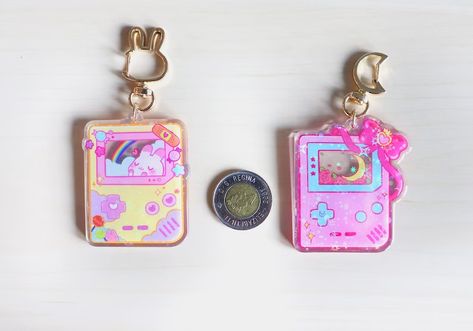 Cute Gameboy, Merchandise Ideas, Kawaii Keychain, Stickers Ideas, Kawaii Games, Kawaii Dessert, Merch Ideas, Set Game, Bead Projects