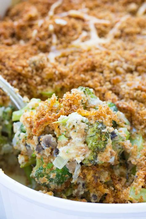 Blue Cheese Broccoli Casserole, Broccoli Casserole Healthy, Fall Casserole Recipes, Broccoli Cheese Casserole Recipe, Broccoli Casserole Recipe, Fall Casseroles, Cheesy Broccoli Casserole, Thanksgiving Casserole, Delicious Broccoli