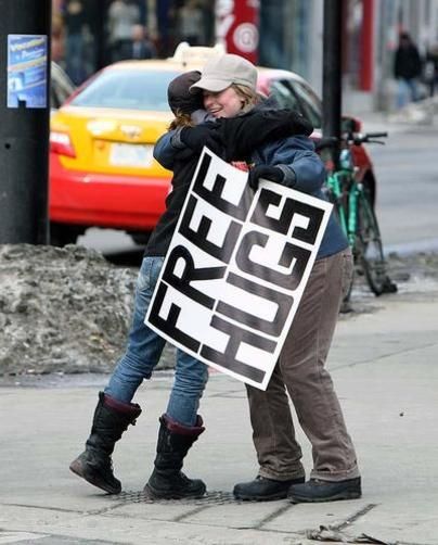 Free Hugs Be Nice To People, Best Hug, Street Corner, Protest Signs, Qoutes About Love, Faith In Humanity Restored, Humanity Restored, Free Hugs, Online News