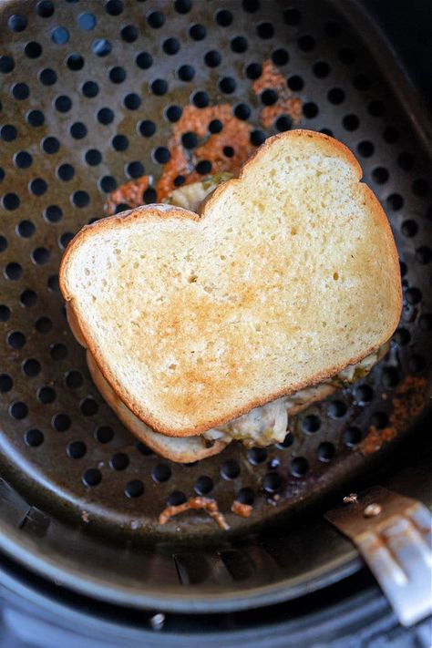 Air fryer tuna melt sandwiches are killer! Make as open faced sandwiches in air fryer or with two crunchy slices layered with melted cheese. Air Fry Tuna Melt, Sandwiches In Air Fryer, Tuna Melt Sandwich Air Fryer, Tuna Melt Sandwich In Oven, Air Fryer Tuna Melt, Open Face Tuna Melt, Open Faced Tuna Melt Recipe, Melt Sandwiches, Air Fryer Tuna