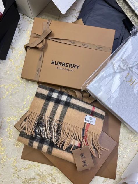 Fame Clothes, Scarf Aesthetic, Burberry Top, Burberry Gifts, Hot Handbags, Birthday Ideas For Her, Burberry Classic, Belted Mini Skirt, Burberry Scarf