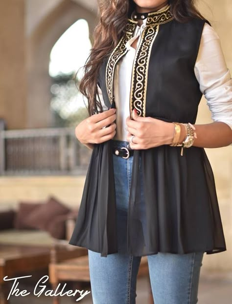 Salwar Kamiz, Women Dresses Classy, Kurti Designs Party Wear, Trendy Dress Outfits, Trendy Fashion Tops, Indian Gowns, Designer Party Wear Dresses, Designer Dresses Casual, Dress Indian Style