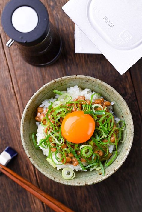 Natto Gohan (Japanese Fermented Soybeans on Rice) #natto #rice #egg #greenonion #easyrecipe #japaneserecipe | Sudachi Recipes Natto Recipe Dishes, Natto Recipe, Sudachi Recipes, Fermented Soybeans, Breakfast Recipe Ideas, Traditional Japanese Food, Rice Egg, Japanese Breakfast, Japanese Food Traditional