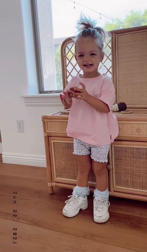 Toddler Girl Summer Outfits Ideas, Summer Toddler Girl Outfits, Summer Outfits Babygirl, One Year Old Girl Outfits, Toddler Girl Aesthetic, Toddler Summer Outfits Girl, Aesthetic Toddler Outfits, Spring Toddler Outfits, Toddler Girl Spring Outfits