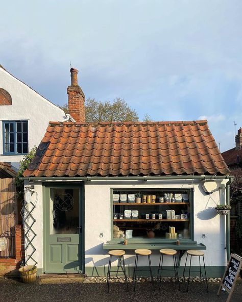 Vegan Cinnamon Buns, Cafe Exterior, Small Coffee Shop, Mouse House, Cottage Farm, Cafe House, Tiny Cottage, Board Meeting, Shop Fronts