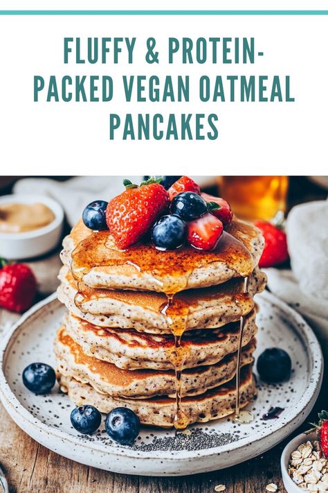 Fluffy & Protein-Packed Vegan Oatmeal Pancakes Vegan Protein Powder Pancakes, Healthy Vegan Pancake Recipes, High Protein Vegan Pancakes, Vegan Breakfast High Protein, Chickpeas Pancakes, Healthy Pancake Mix, Vegan Oatmeal Pancakes, Healthy Vegan Pancakes, Oatmeal Protein Pancakes