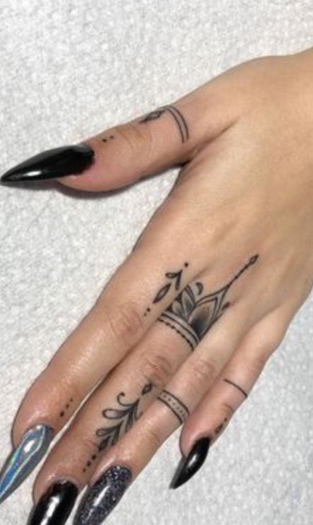 Big Finger Tattoos, Middle Finger Tattoo For Women, Feminine Hand Tattoo, Middle Finger Tattoo, Finger Tattoo For Women, Finger Tats, Hand And Finger Tattoos, Finger Design, Finger Tattoo Designs