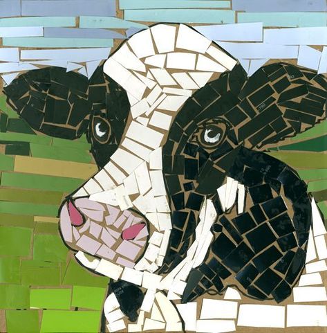 Mosaic Cow - draw outlines on cardboard.Cut paint chipsninto pieces. Glue Mosaic Cow, Kunst Collages, Paint Chip Art, 6th Grade Art, Mosaic Animals, 4th Grade Art, Farm Art, Homeschool Art, Cow Art