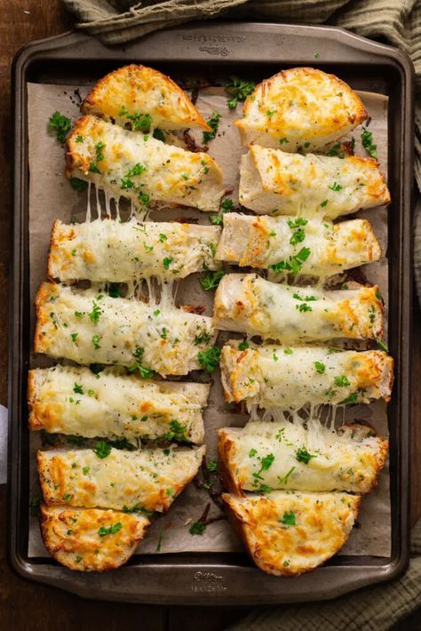 Mozzarella Bread: The Ultimate Cheesy Delight - Back To My Southern Roots Garlic Bread With Mozzarella Cheese, One Loaf Bread Recipe, Mozzarella Bread, Homemade Garlic Bread Recipe, Vegan Cheese Substitute, Macro Food Photography, Macro Food, Pork Dinners, Biscuits Recipes