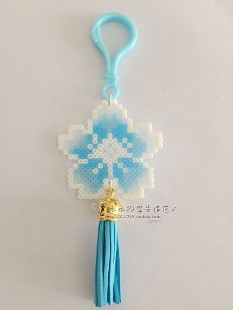 Ironing Bead Ideas, Aesthetic Melty Beads, Hama Beads Easy, Blue Perler Beads, Hama Pearls Ideas, Perler Bead Star, Aesthetic Perler Beads, Iron Beads Pattern, Iron Beads Ideas