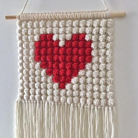 Crochet Engagement Gift, Crochet Wall Decoration, Heart Tapestry, Wall Hanging Crochet, Crochet Wall Art, Crochet Wall Hangings, Valentines Crochet, Tapestry Crochet Patterns, Pola Kristik