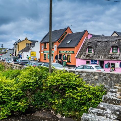 Cliffs of Moher Experience on Instagram: "Experience the beauty of County Clare!💛💙  How many of these places have you visited?  📍Doolin, Co Clare. 📍Inis Cealtra, Co Clare. 📍Ballyvaughan Wood Loop, Co Clare. 📍Lahinch, Co Clare. 📍Kilkee, Co Clare. 📍Bunratty Castle & Folk Park, Co Clare. 📍Lisdoonvarna, Co Clare. 📍Killaloe, Co Clare. 📍Ennistymon, Co Clare. 📍Loophead Lighthouse, Co Clare.  #Clare #VisitClare #BestofCountyClare #DiscoverClare #CountyClare #CliffsofMoher #Ireland #FillyourheartwithIreland #DiscoverIreland #VisittheBurren #Burren" Clare Youngs Birds, County Kerry Ireland, Clonakilty Ireland, Bunratty Castle, County Clare Ireland, Clare Ireland, County Clare, Cliffs Of Moher, How Many