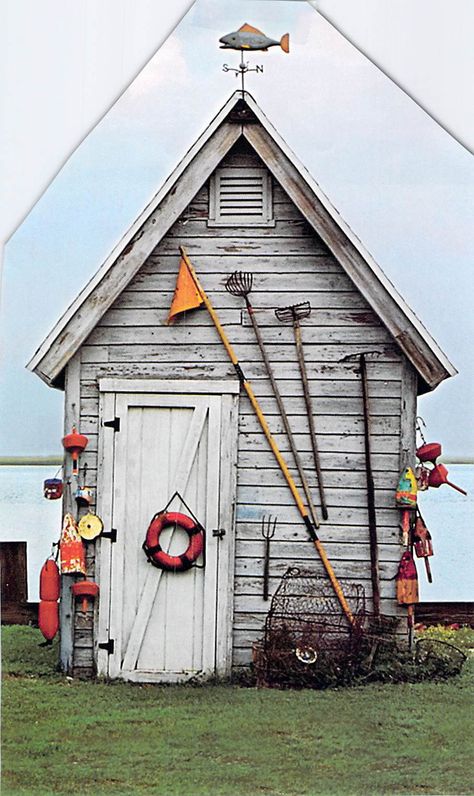 pretty old shed Fishing Shack, Boat Shed, Outdoor Buildings, Shed Plan, Potting Sheds, Sea Side, She Sheds, Cute House, Beach Hut