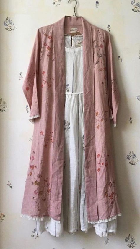 Blouse Styling, Jackets Pattern, Kurta Designs Women, Outfit Design, Skirt Maxi, Muslimah Fashion Outfits, Halter Neck Top, Stylish Dress Designs, Modest Fashion Outfits